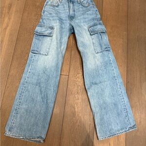 Women’s Aritzia Light Blue Cargo Jeans sz 23